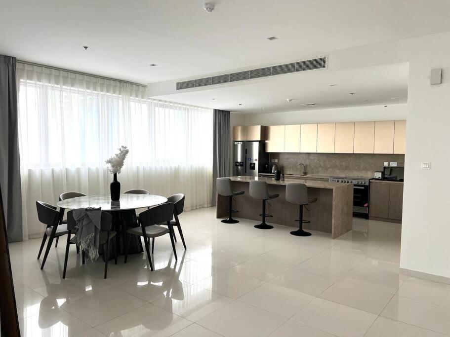 Apartment 2br + Maid With Fantastic View Dubai