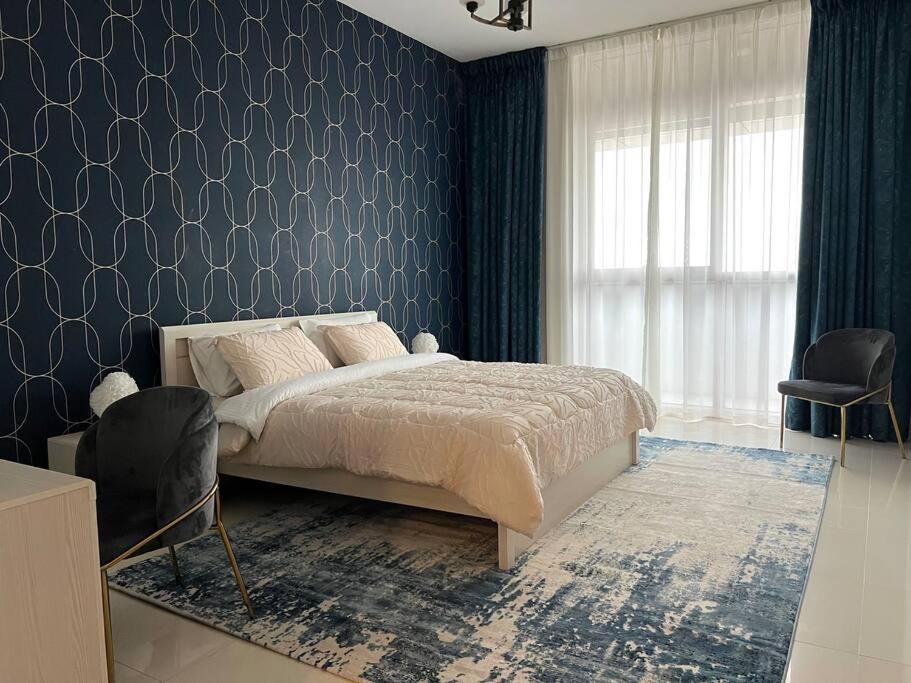 2br + Maid With Fantastic View Dubai