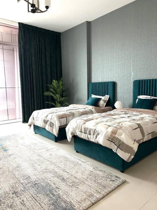 2br + Maid With Fantastic View *